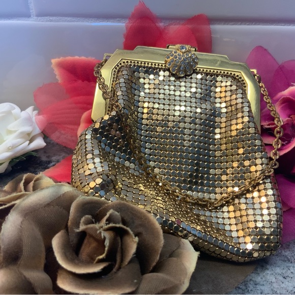 Cute little vintage whiting&Davis gold-tone purse. Made in USA - Picture 3 of 8